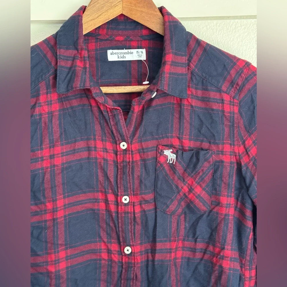 Abercrombie Kids Plaid Button Down Shirt Navy Red Size 15/16 Boys - Picture 3 of 8